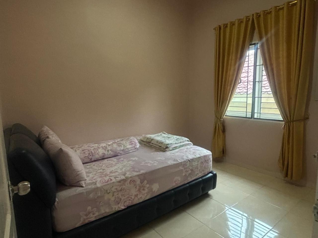 Villa Brastagi Resort Jalan Mimpin Tua Blok C No. 41 Берастаги Экстерьер фото